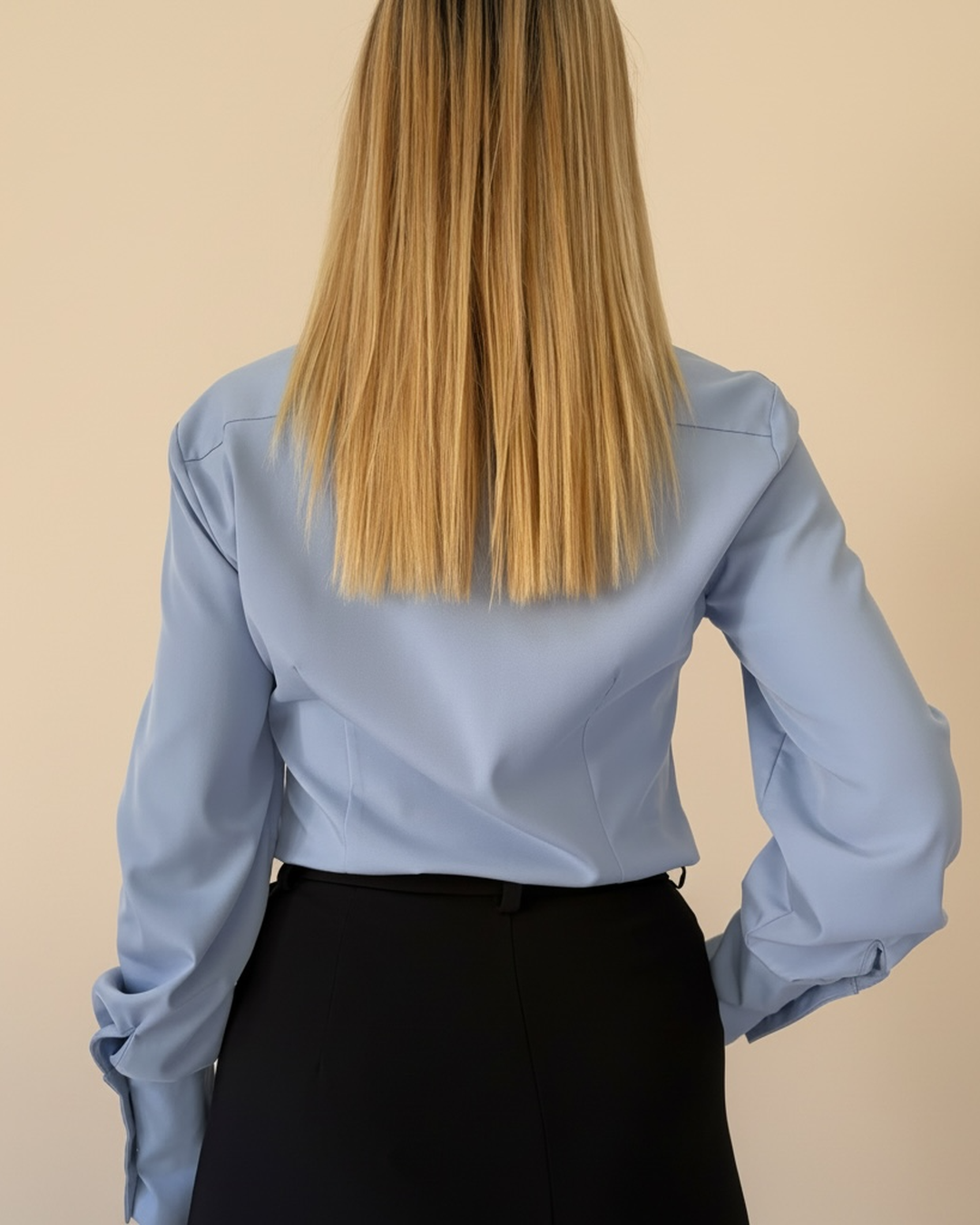 Camicia Azzurra con Colletto a Punta