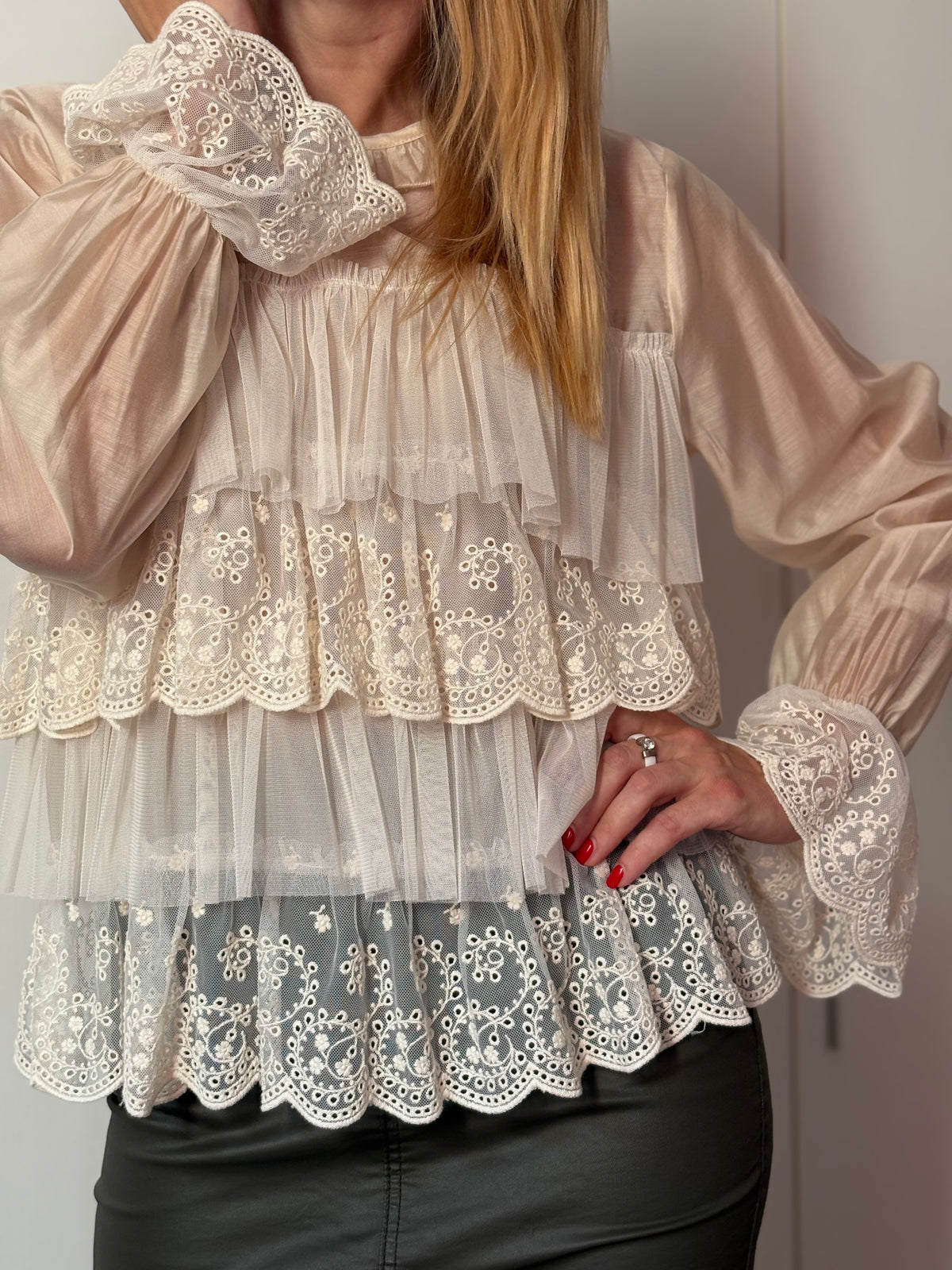 Blusa con Volant