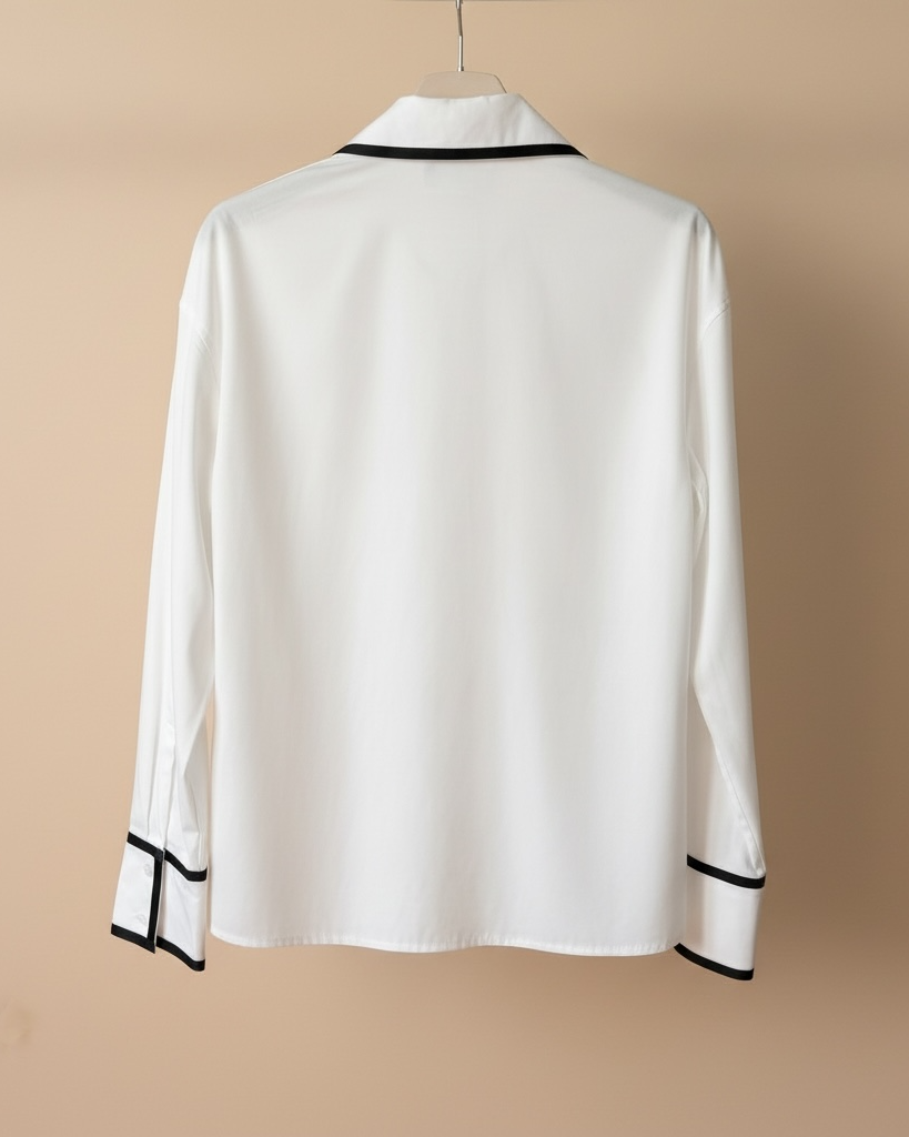Camicia in Cotone Bianca con Profili a Contrasto Neri su Colletto e Polsini